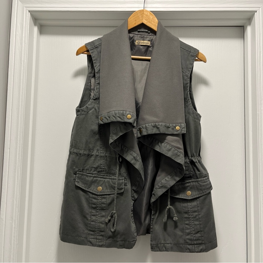 Democracy Army Green Cargo Vest. Women's Size Medium Open Front